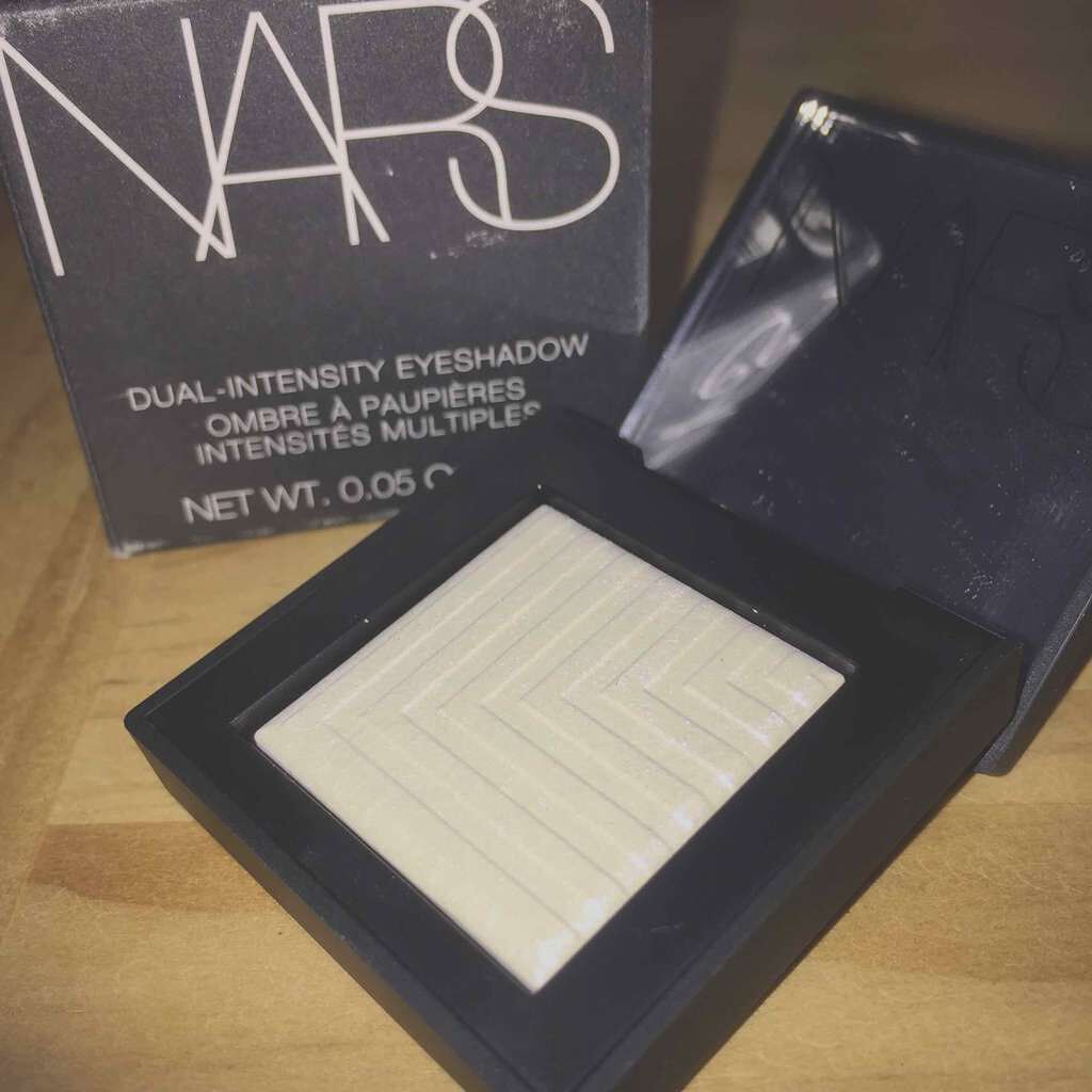 デュアルインテンシティーアイシャドー/NARS/単色アイシャドウを使ったクチコミ(2枚目)