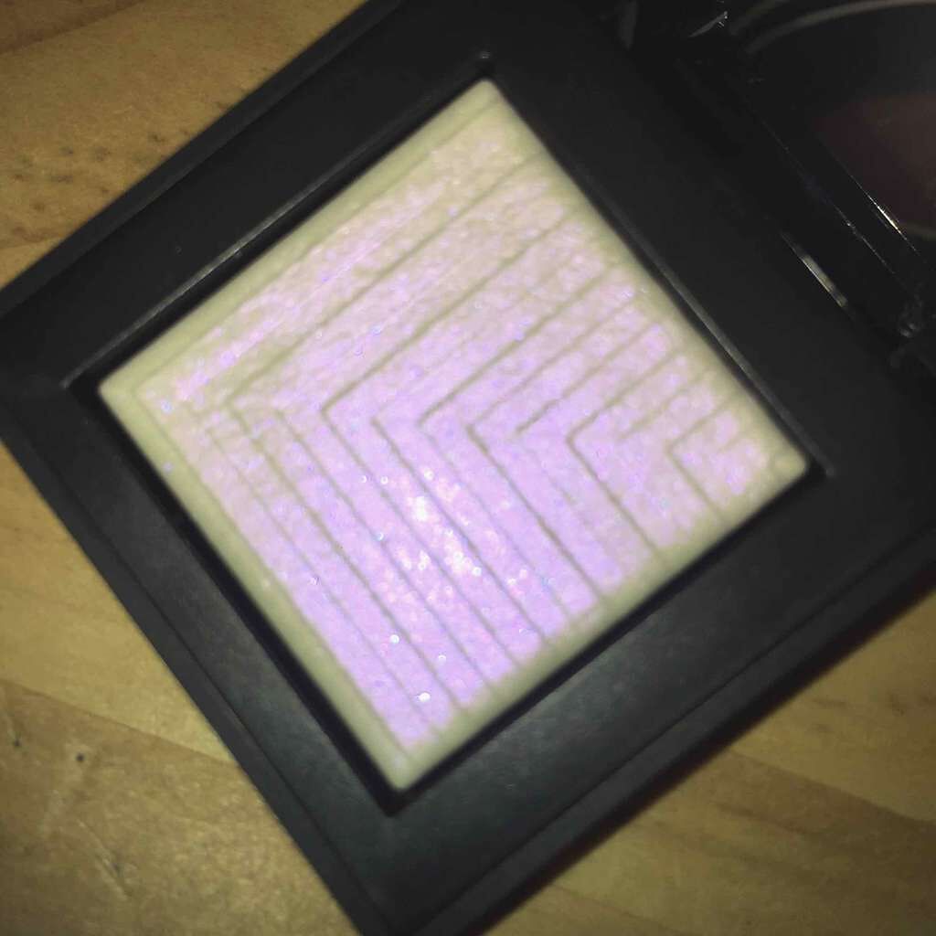 デュアルインテンシティーアイシャドー/NARS/単色アイシャドウを使ったクチコミ（1枚目）