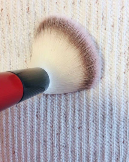 春姫 ファンデーションブラシ/DAISO/メイクブラシを使ったクチコミ(2枚目)