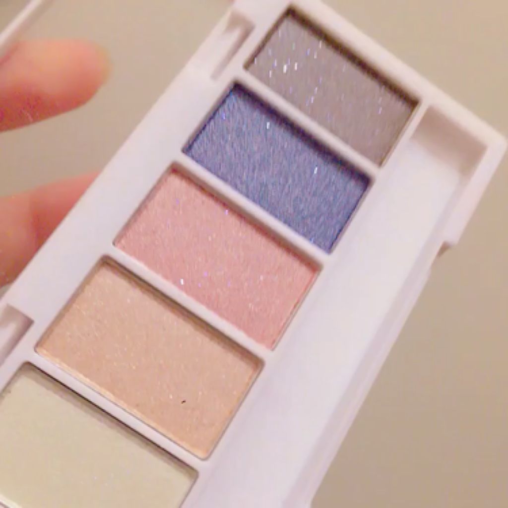 エルファー グリッターアイシャドウ/DAISO/アイシャドウパレットを使ったクチコミ（2枚目）