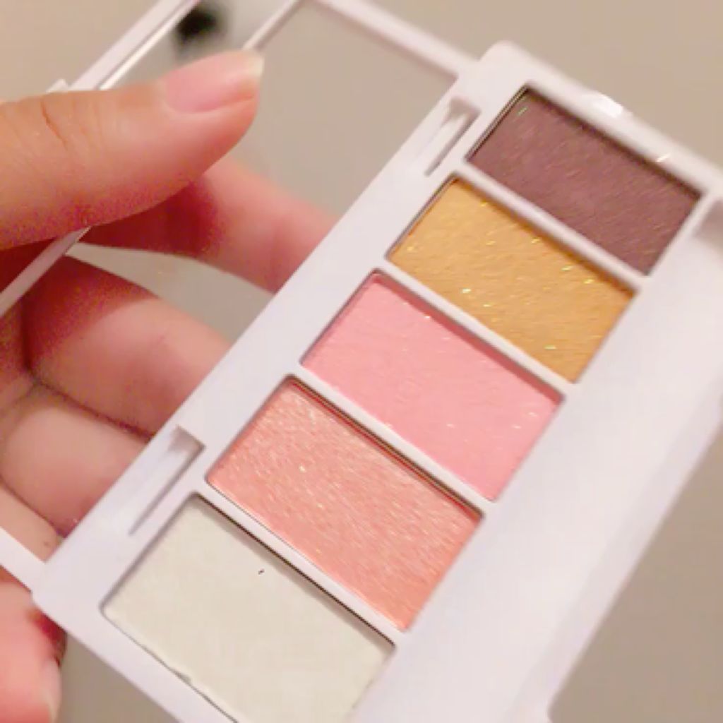 エルファー グリッターアイシャドウ/DAISO/アイシャドウパレットを使ったクチコミ（2枚目）