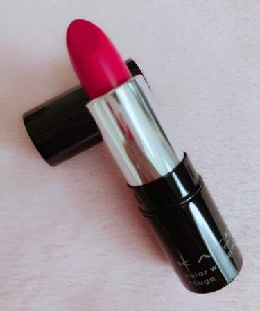 KATE color wrapping rouge💄
RD1     3.4ｇ〈¥1400+tax〉

こちら高発色＆落ちにくい
KATEのルージュです✨

とっても可愛いカラー😍
色付きはしっかりめで