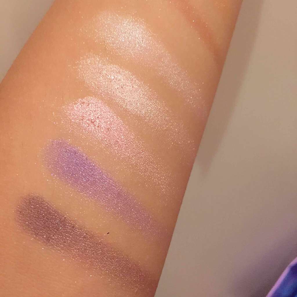 エルファー グリッターアイシャドウ/DAISO/アイシャドウパレットを使ったクチコミ（3枚目）