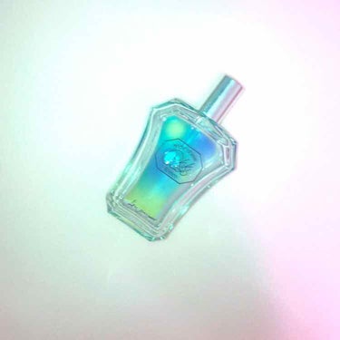 ロミオ キキ クレール 
オードパルファム
伊藤千晃さんプロデュース香水💎✨ 

🌸秒で飛ぶトップよ香りはあまり好きではないのですが、ラストの香りがとても好きでよく使っています。

🌸時間が経つにつれて