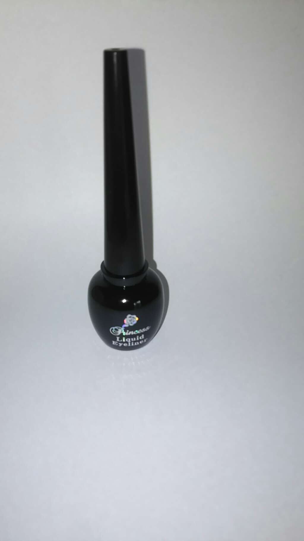 エルファー プリンセスリキッドアイライナー/DAISO/リキッドアイライナーを使ったクチコミ（1枚目）