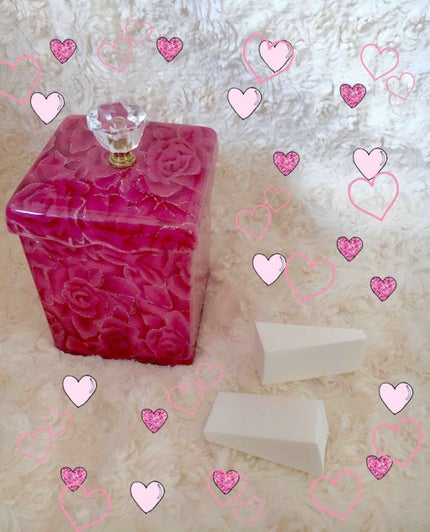 DAISO メイクアップスポンジ(タマゴ型)のクチコミ「💘100均スポンジ💘
三角形なので角も塗りやすいです!
ある程度手で塗ってからスポンジで余分.....」(1枚目)