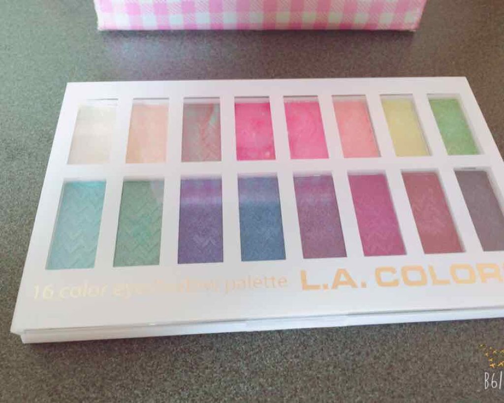 16カラー アイシャドウパレット/L.A.COLORS/アイシャドウパレットを使ったクチコミ（1枚目）