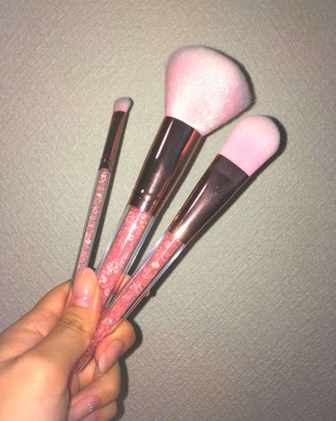 forever21 cosmetic brush set


こちらforever21の
公式オンラインショップにて購入しました。


foreverのブラシはとにかく可愛い😢
ハズレが本当にないです。