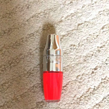 ふって使うオイルリップ！！とても気になっていたのでネットで購入しました💄

私は352番のワンダーメロンを購入！
色味は赤みを帯びたピンクっていう感じの色です！！☺️
塗るとぷっくりしてこれ1本でかわい