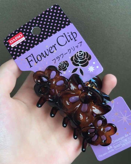フラワークリップ/DAISO/ヘアアクセサリーを使ったクチコミ(1枚目)