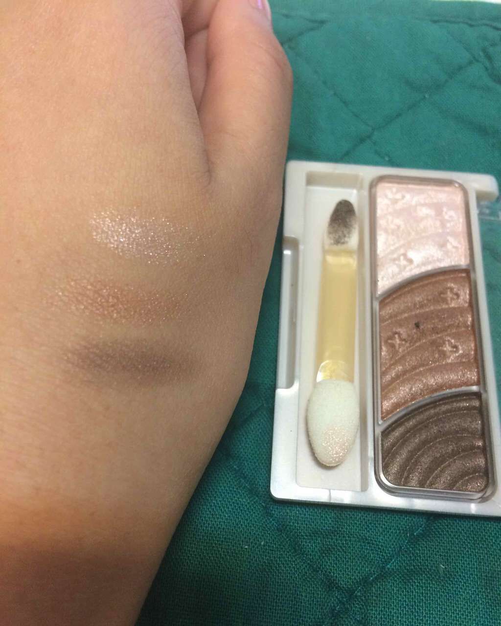 トーンアップアイシャドウ/CEZANNE/アイシャドウパレットを使ったクチコミ(3枚目)