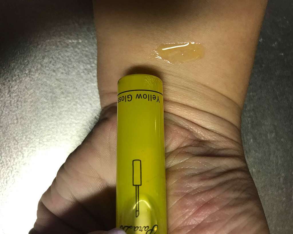 イエローグロス/パラドゥ/リップグロスを使ったクチコミ(2枚目)