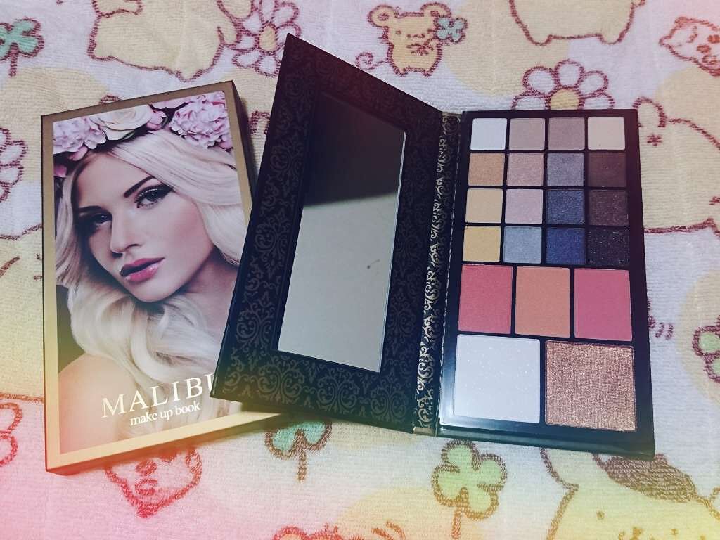 メイクアップブック/マリブビューティー/アイシャドウパレットを使ったクチコミ(1枚目)