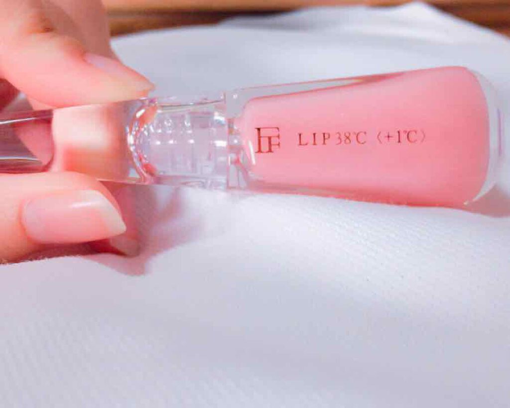 38°C / 99°F リップトリートメント (リップ美容液)/UZU BY FLOWFUSHI/リップケアを使ったクチコミ（1枚目）