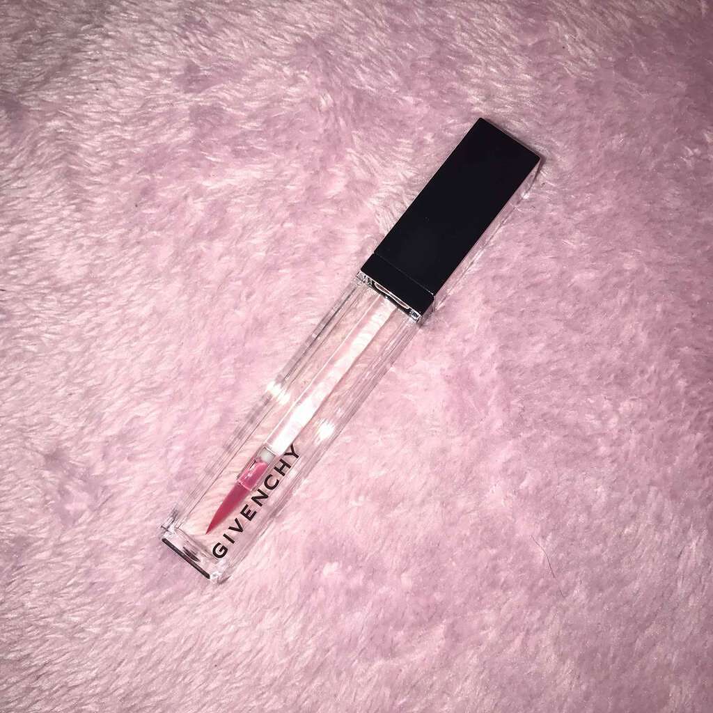 グロス・レヴェラトゥール/GIVENCHY/リップグロスを使ったクチコミ(1枚目)