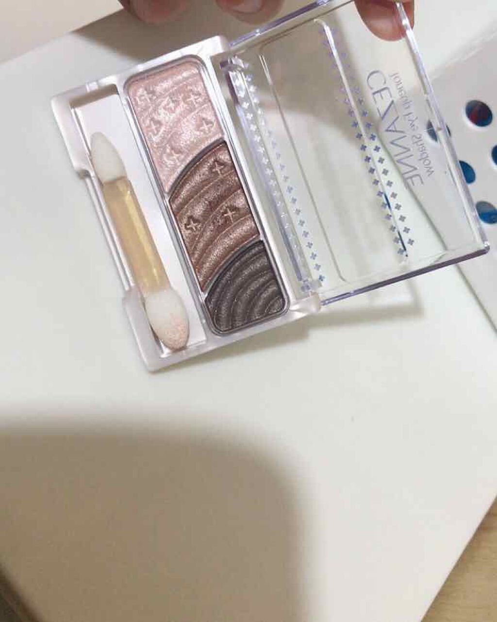 トーンアップアイシャドウ/CEZANNE/アイシャドウパレットを使ったクチコミ（1枚目）