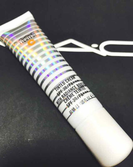 ライトフル C+ ティンティッド クリーム SPF 30 ライト/M・A・C/化粧下地の画像