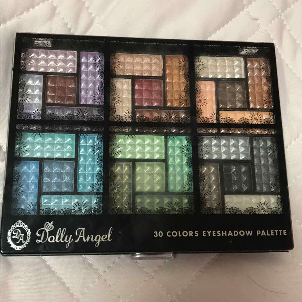 30COLORSEYESHADOWPALETTE/Dolly Angel/アイシャドウパレットを使ったクチコミ（1枚目）