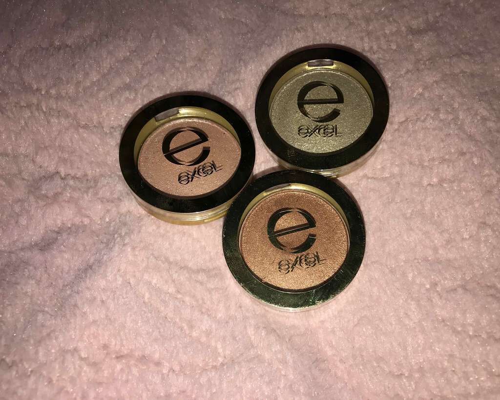 シャイニーシャドウ N/excel/単色アイシャドウを使ったクチコミ(1枚目)