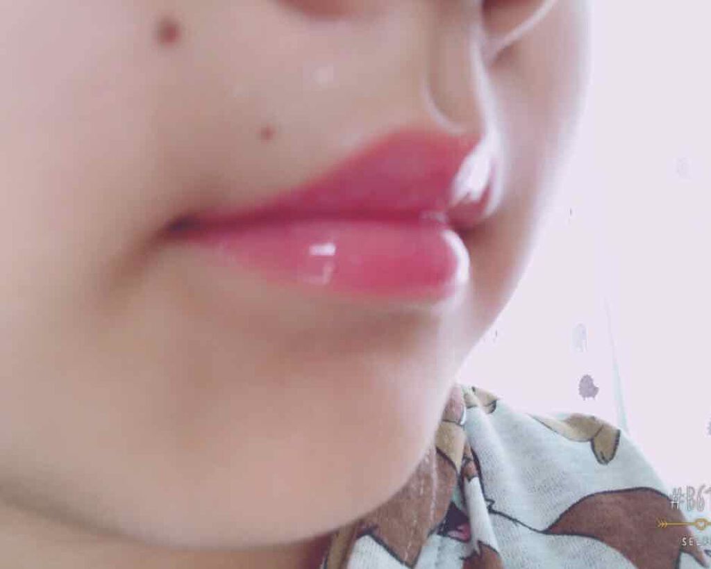 カラーエナメルグロス/KATE/リップグロスを使ったクチコミ(2枚目)