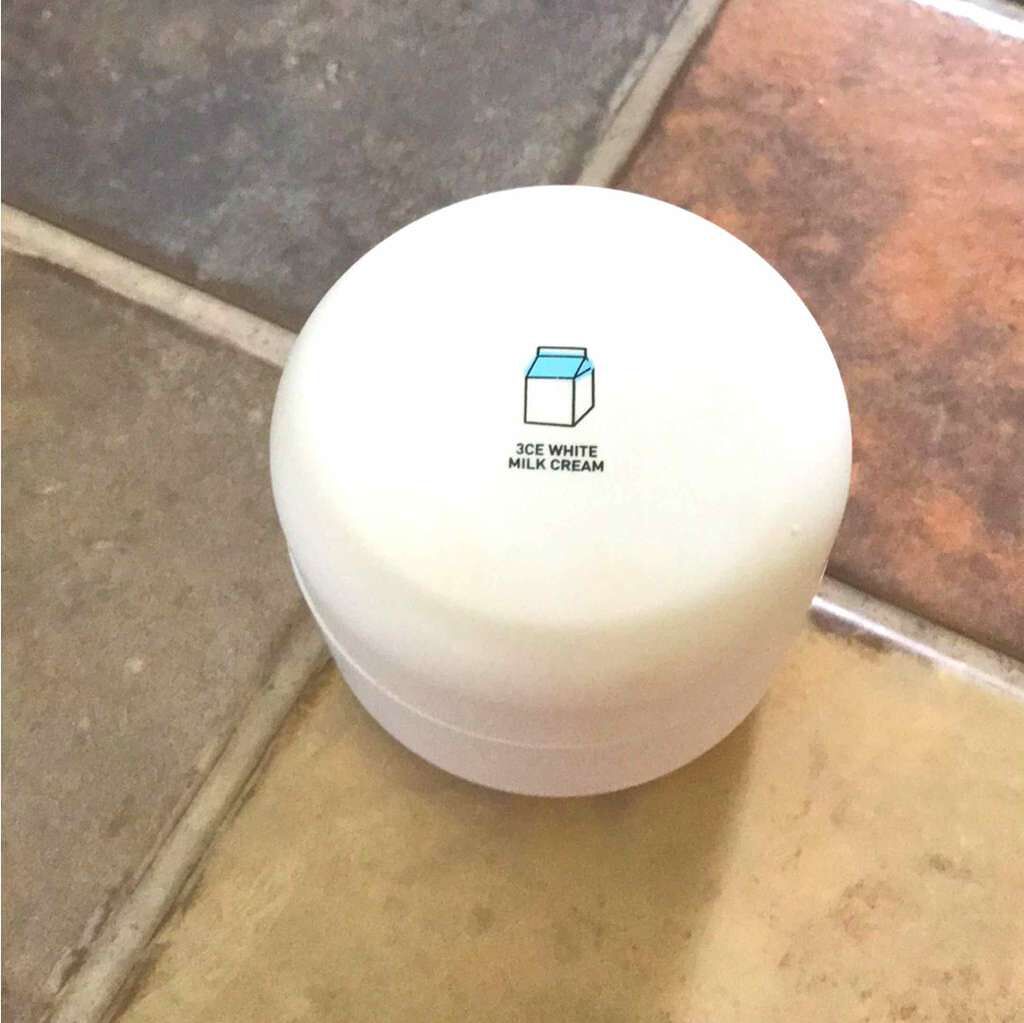 WHITE MILK CREAM/3CE/フェイスクリームを使ったクチコミ(1枚目)