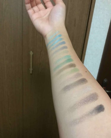 30COLORSEYESHADOWPALETTE/Dolly Angel/パウダーアイシャドウを使ったクチコミ（3枚目）