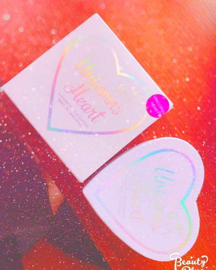 ハートハイライター ユニコーンハート/MAKEUP REVOLUTION/パウダーハイライトを使ったクチコミ(1枚目)