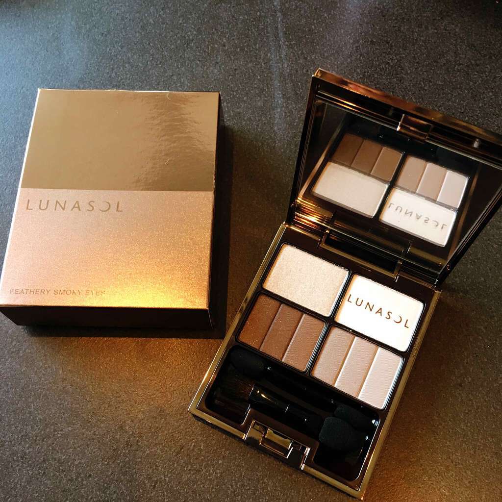 フェザリースモーキーアイズ/LUNASOL/アイシャドウパレットを使ったクチコミ（1枚目）