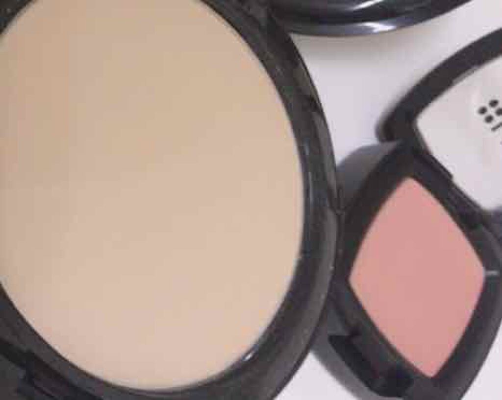 モイストミネラルパクト/LB/パウダーファンデーションを使ったクチコミ(2枚目)