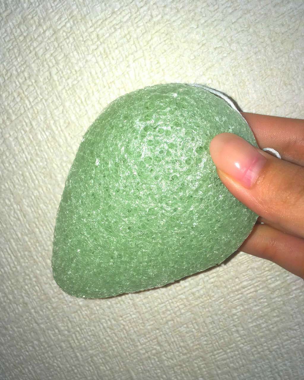 天然こんにゃくパフ/DAISO/その他スキンケアグッズを使ったクチコミ(2枚目)