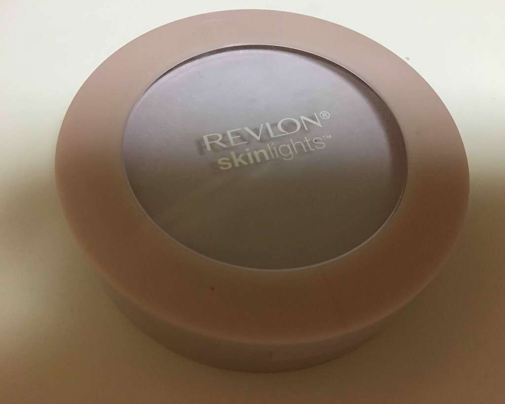 スキンライト プレスト パウダー/REVLON/プレストパウダーを使ったクチコミ(1枚目)