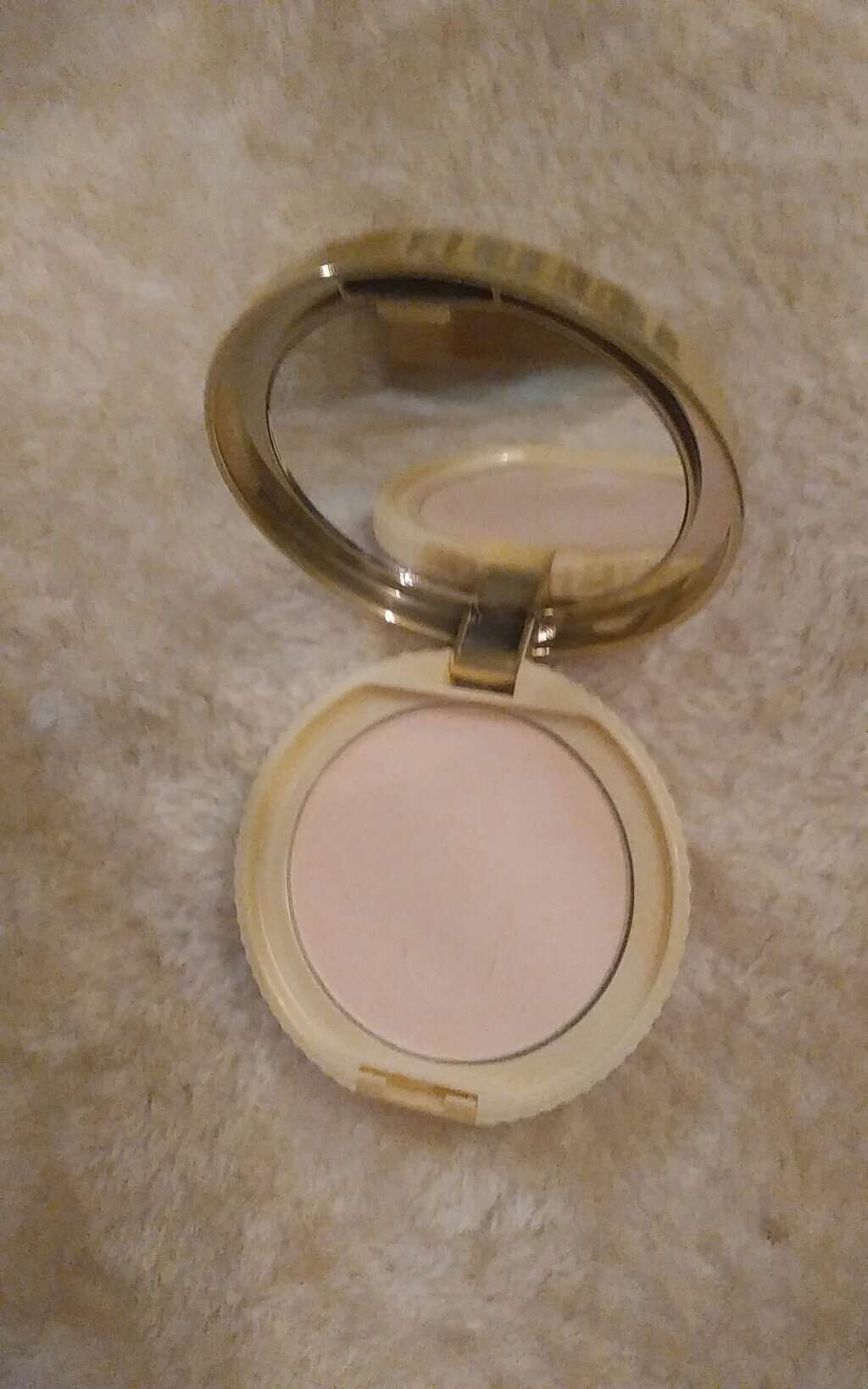 【旧品】マシュマロフィニッシュパウダー/キャンメイク/プレストパウダーを使ったクチコミ（3枚目）