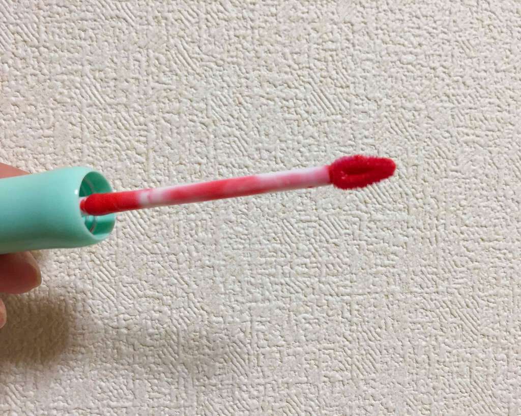 ディアダーリン ウォータージェルティント （アイスティント）/ETUDE/口紅を使ったクチコミ（3枚目）