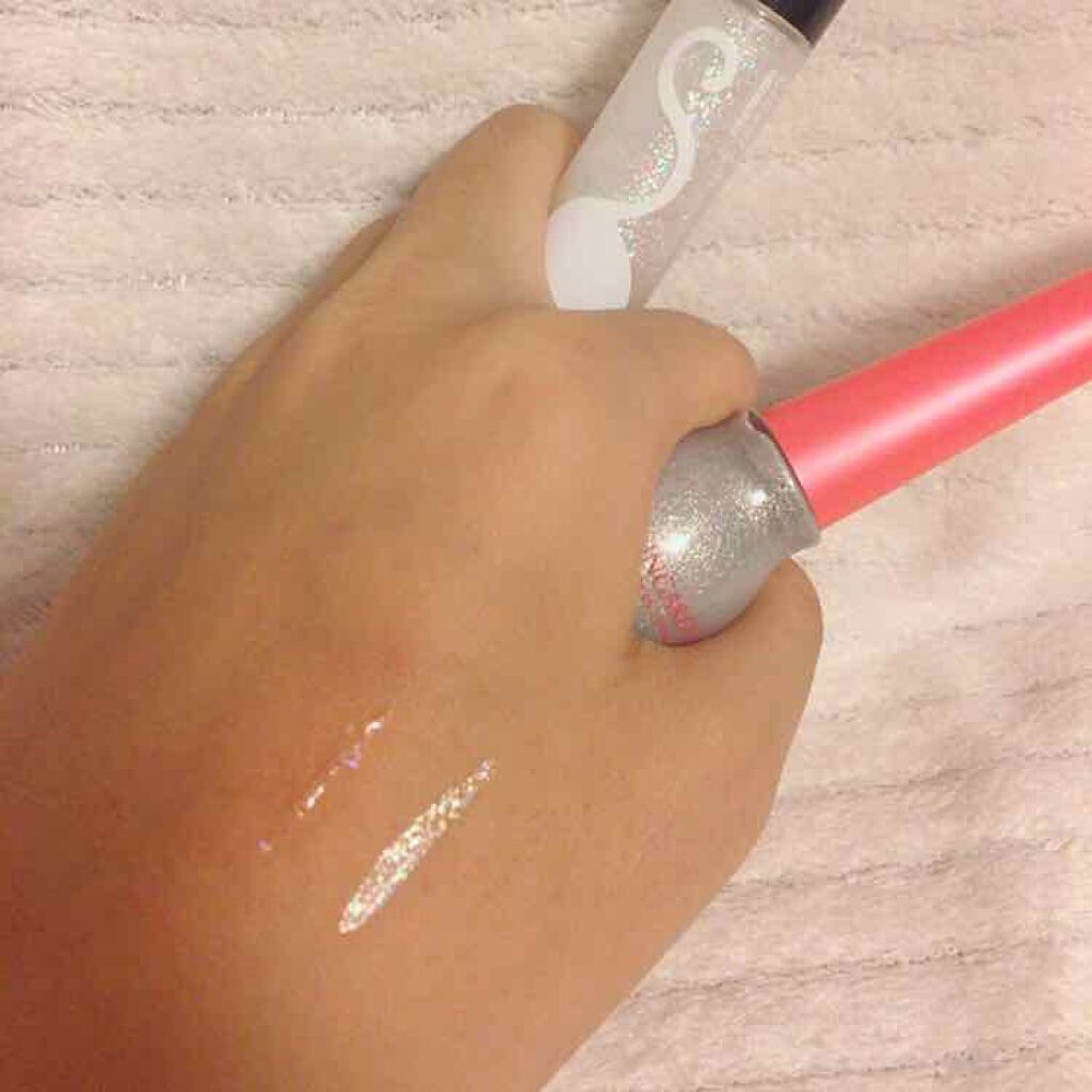 ろっぴ on LIPS 「どちらもラメが可愛いですが、乾きが悪く擦るとすぐ取れてしまうと..」(2枚目)