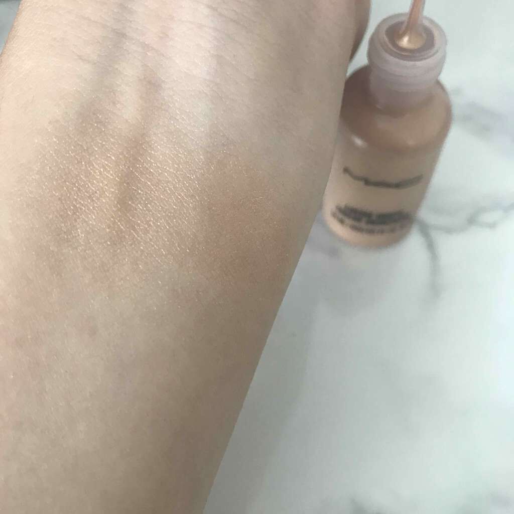 ラスタードロップス/M・A・C/リキッドファンデーションを使ったクチコミ（3枚目）