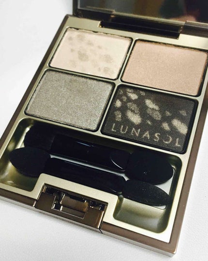 シャインフォールアイズ/LUNASOL/アイシャドウパレットを使ったクチコミ(1枚目)