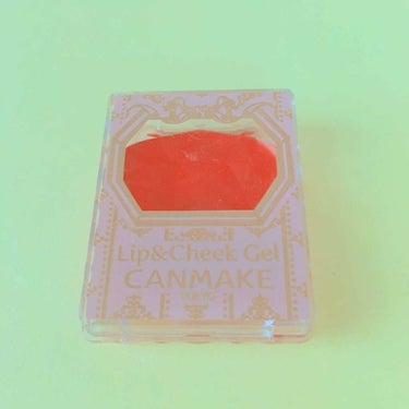 キャンメイク  "LIP&cheekGel"
*
*
少し前に発売されて人気になっていたリップ&チークです🌼

品番は忘れてしまいましたがオレンジ🍊です!

発色はとても良いです！でもチークとしては伸び