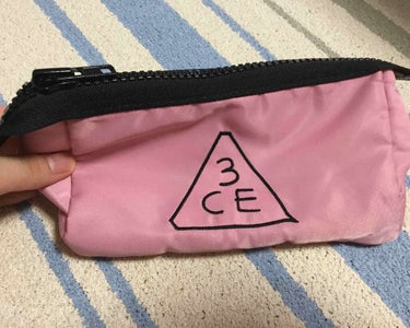 3CE POUCH_SMALL/3CE/化粧ポーチを使ったクチコミ（2枚目）