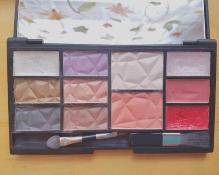 マルチパレット/IT'S DEMO/メイクアップキットを使ったクチコミ(2枚目)