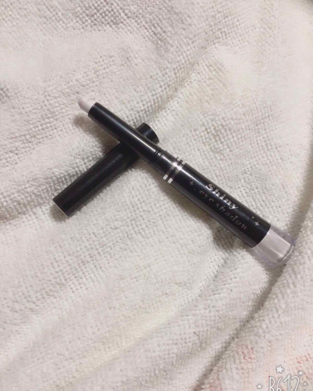 シャイニーアイシャドウ/DAISO/スティックアイシャドウを使ったクチコミ（2枚目）