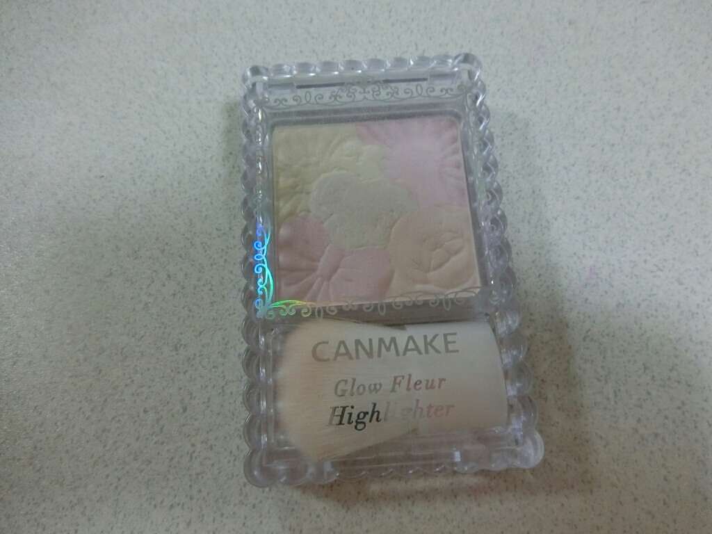 グロウフルールハイライター/キャンメイク/パウダーハイライトを使ったクチコミ(1枚目)