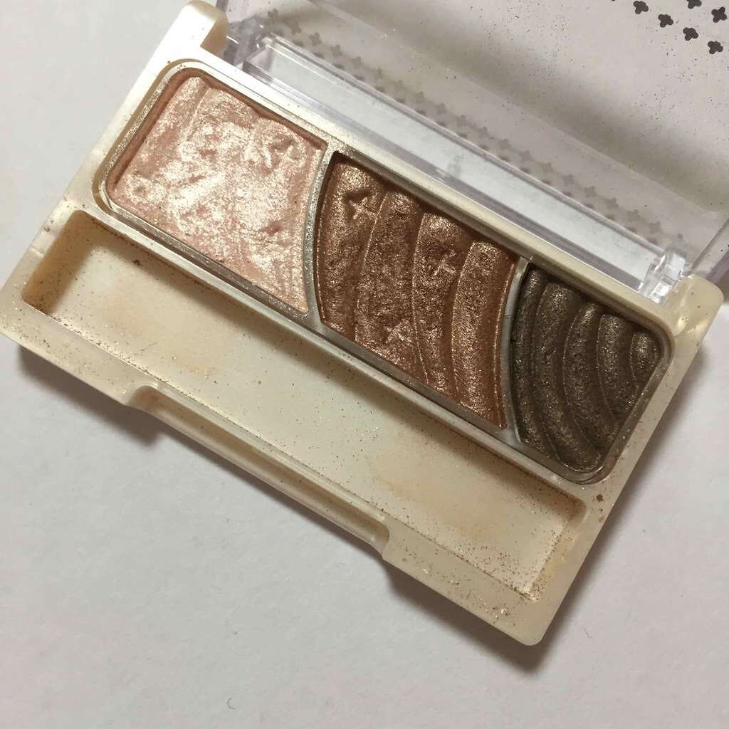 トーンアップアイシャドウ/CEZANNE/アイシャドウパレットを使ったクチコミ(2枚目)