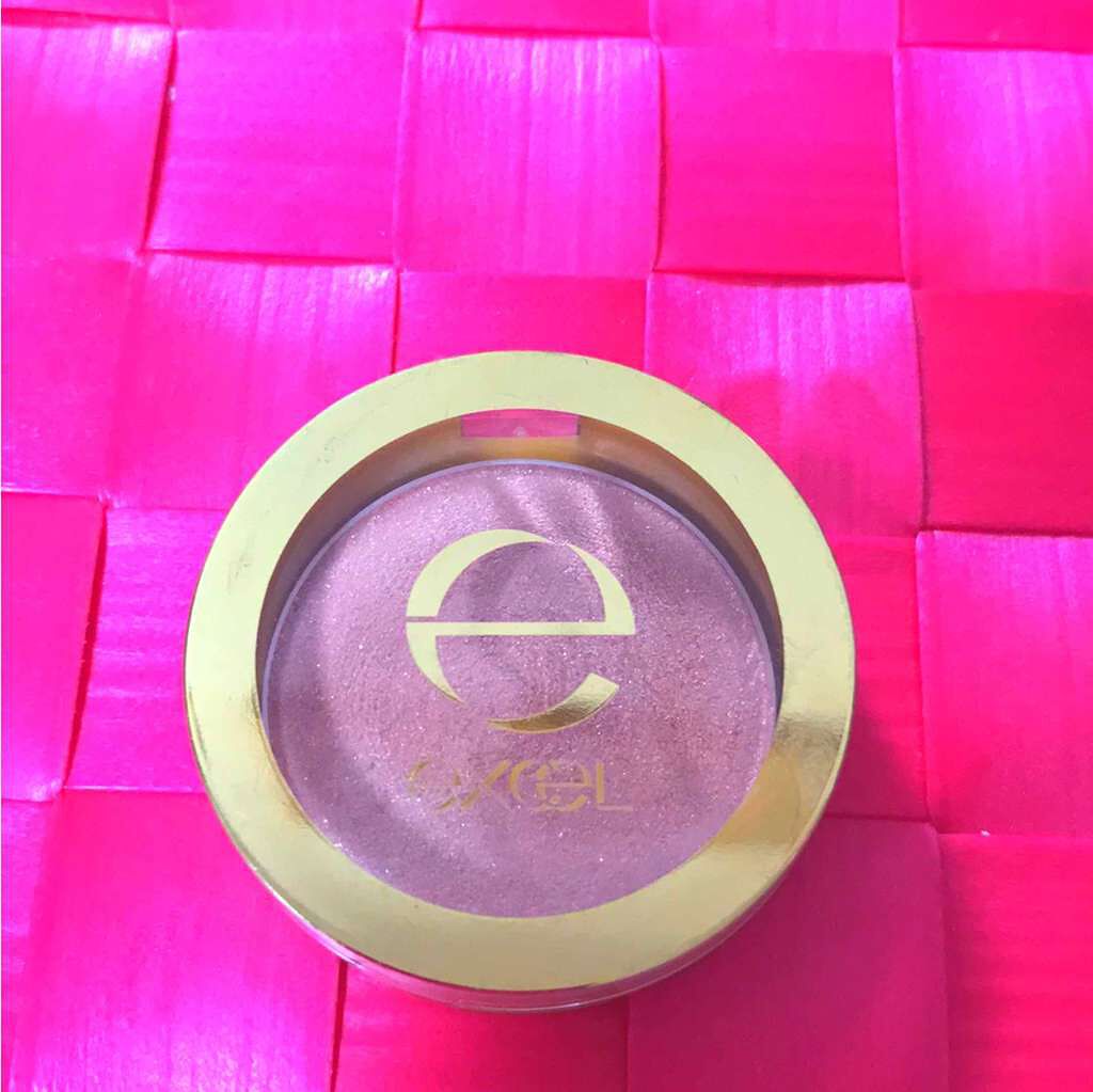 シャイニーシャドウ N/excel/単色アイシャドウを使ったクチコミ（1枚目）