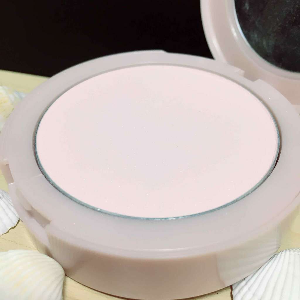 スキンライト プレスト パウダー/REVLON/プレストパウダーを使ったクチコミ(2枚目)