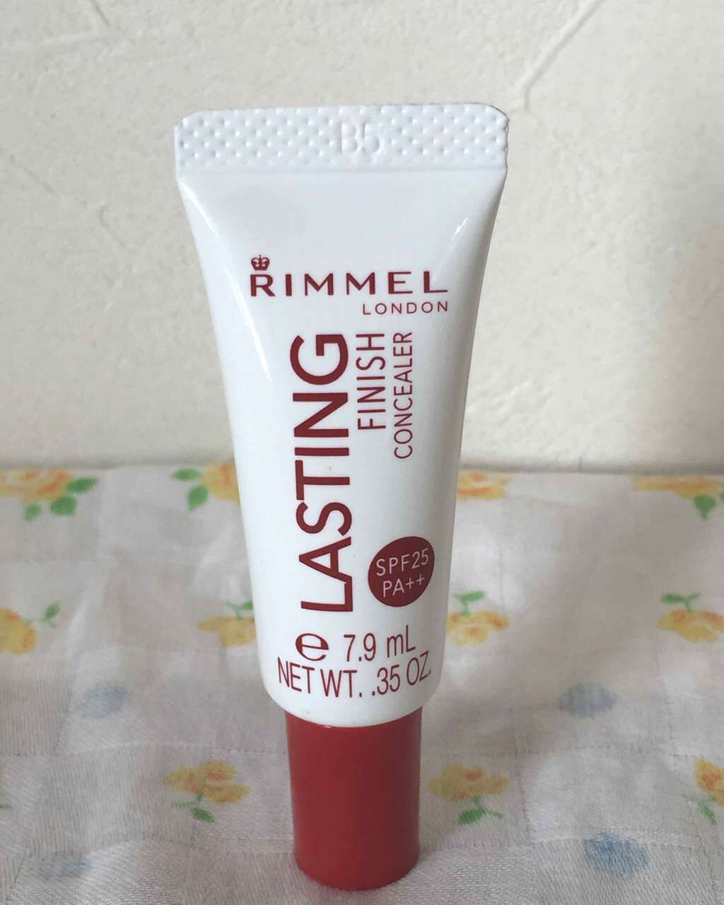 リンメル ロンドン ラスティングフィニッシュ コンシーラーのクチコミ「003青グマ用、色味はオレンジです。
チューブタイプでクリームです。
少し重めですがよく伸びま.....」（1枚目）