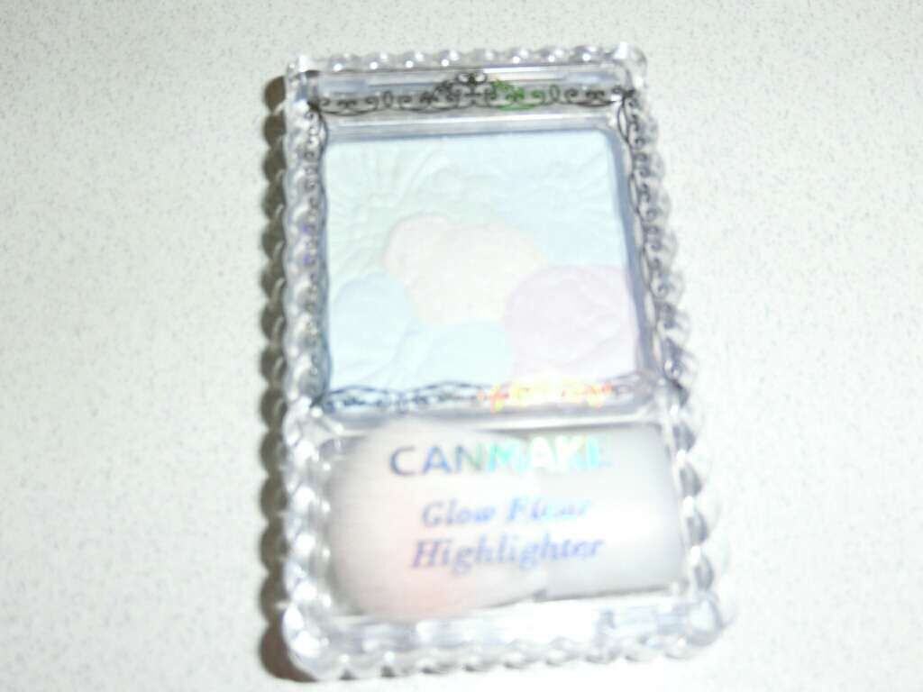 グロウフルールハイライター/キャンメイク/パウダーハイライトを使ったクチコミ（1枚目）