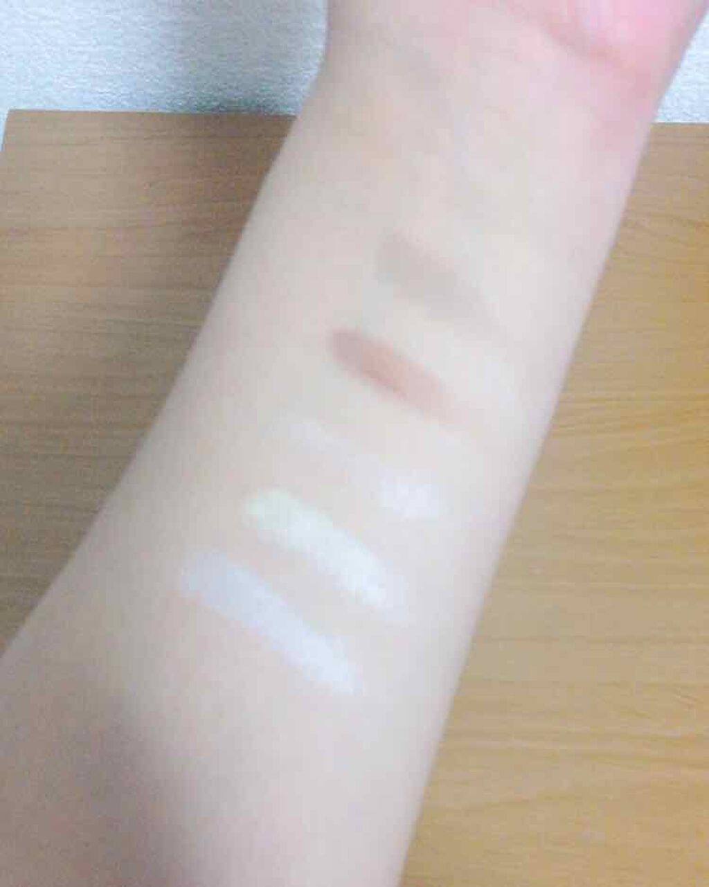 エルファー グリッターアイシャドウ/DAISO/アイシャドウパレットを使ったクチコミ(3枚目)