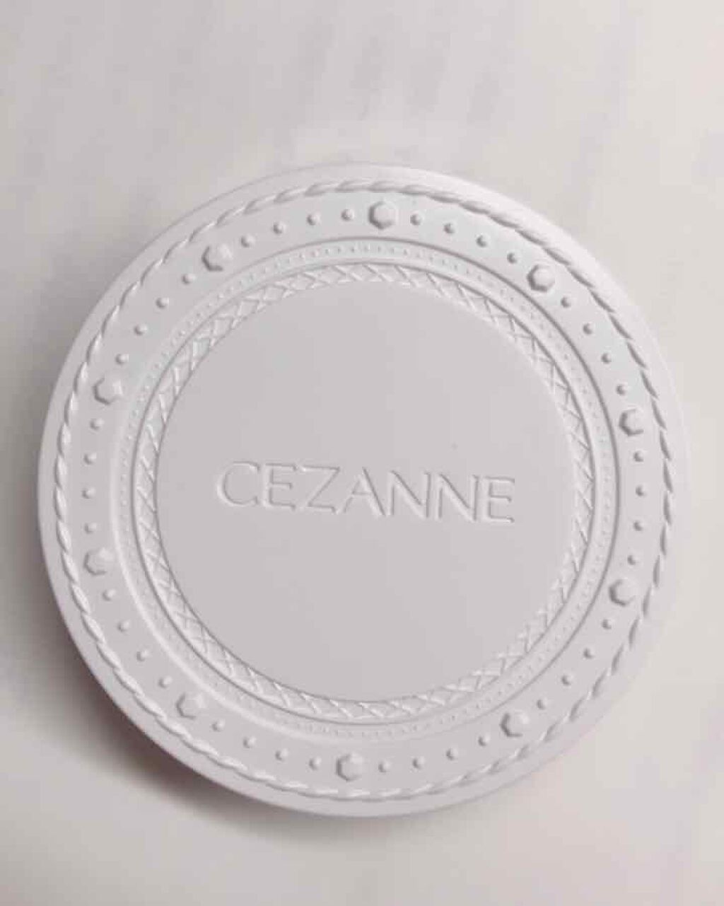 UVクリアフェイスパウダー/CEZANNE/プレストパウダーを使ったクチコミ（1枚目）