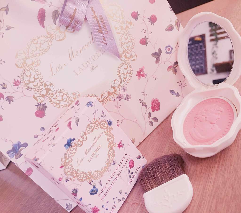 プレスト チークカラー/レ・メルヴェイユーズ ラデュレ/パウダーチークを使ったクチコミ(1枚目)