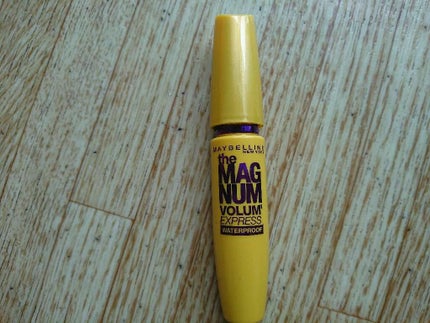 ボリューム エクスプレス マグナム ウォータープルーフ N/MAYBELLINE NEW YORK/マスカラを使ったクチコミ(1枚目)